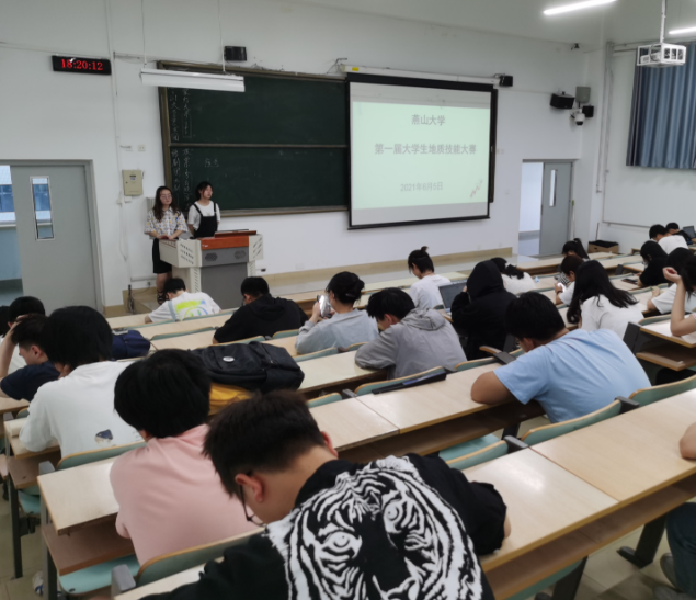 系统缺乏对个性化发展的重视虽新增数字化跨学科相关课程